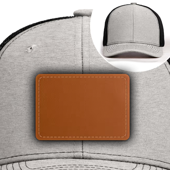 Trendy heren pet met gepersonaliseerde lijntekening op hoogwaardige leren patch. Het ideale Vaderdag of verjaardagscadeau.