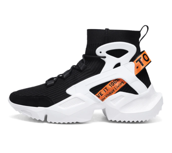Veelzijdige herensneakers in zwart-wit, perfect voor sportieve looks en dagelijks comfort.