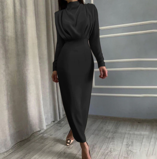 Elegante dames herfstjurk met lange mouwen, comfortabel en stijlvol voor diverse gelegenheden.