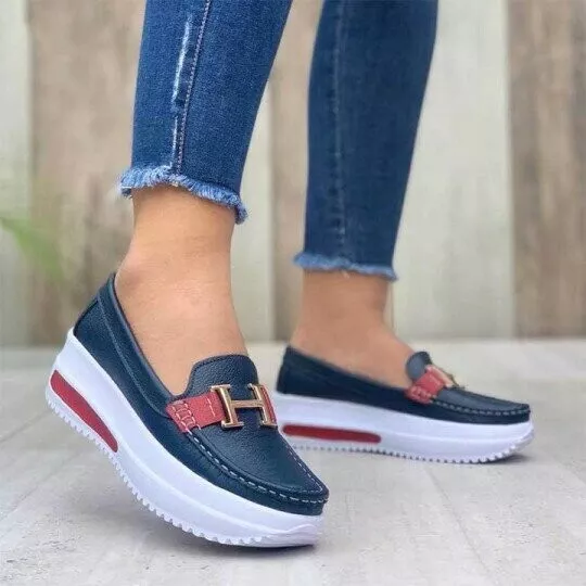 Comfortabele orthopedische damesschoenen met optimale voetondersteuning, ideaal voor lange dagen.