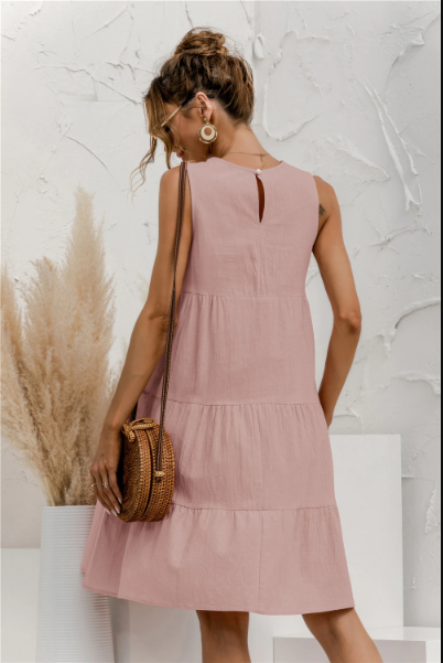 Comfortabele dames business jurk voor een dynamische werkdag. Elegante en veelzijdige kleding voor elke vrouw.