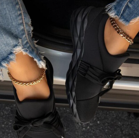Dames comfortabele ademende sneakers voor dagelijks gebruik. Ideale casual schoenen voor een actieve levensstijl.