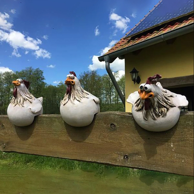 Decoratief kip tuinbeeld van hars, een blikvanger voor uw tuin en buitendecoratie.