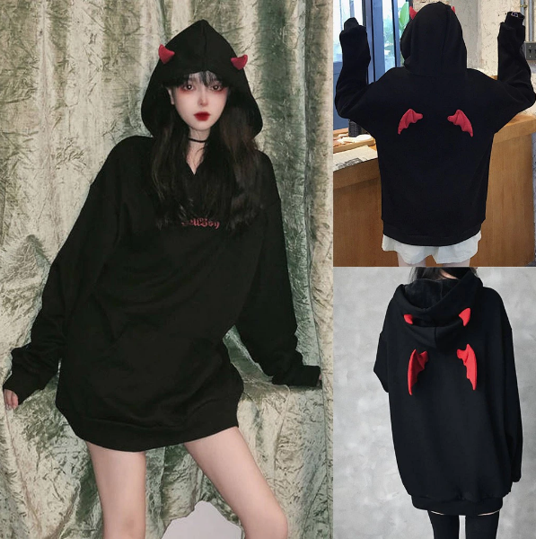 Speelse unisex duivel hoodie met opvallende hoorns & vleugels. Zwarte casual sweater, perfect voor herfst/wintermode.