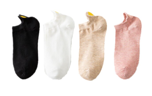Praktische en warme dames sokken met hartjesdesign. Zacht en duurzaam, een winter must-have.
