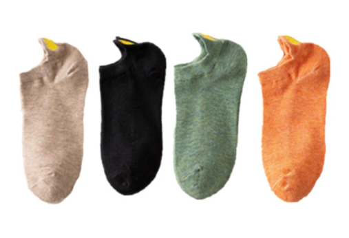 Stijlvolle dames mode sokken met speelse hartjes, die warmte en comfort bieden op koude dagen.