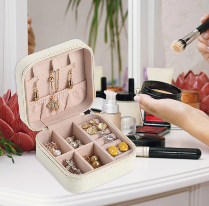 Handige reisorganizer voor sieraden, beschermt je juwelen tegen krassen en beschadiging.