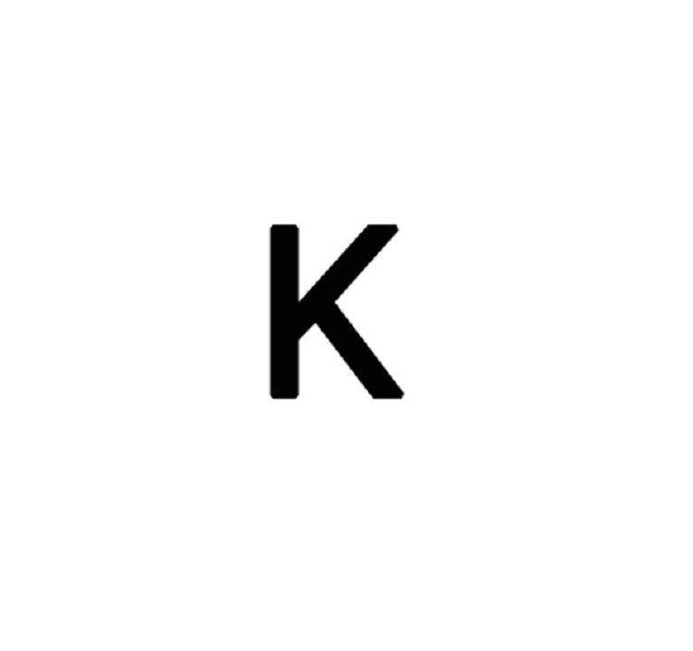 Persoonlijke sleutelhanger voor kind, RVS met gegraveerd initiaal, een uniek geschenk.