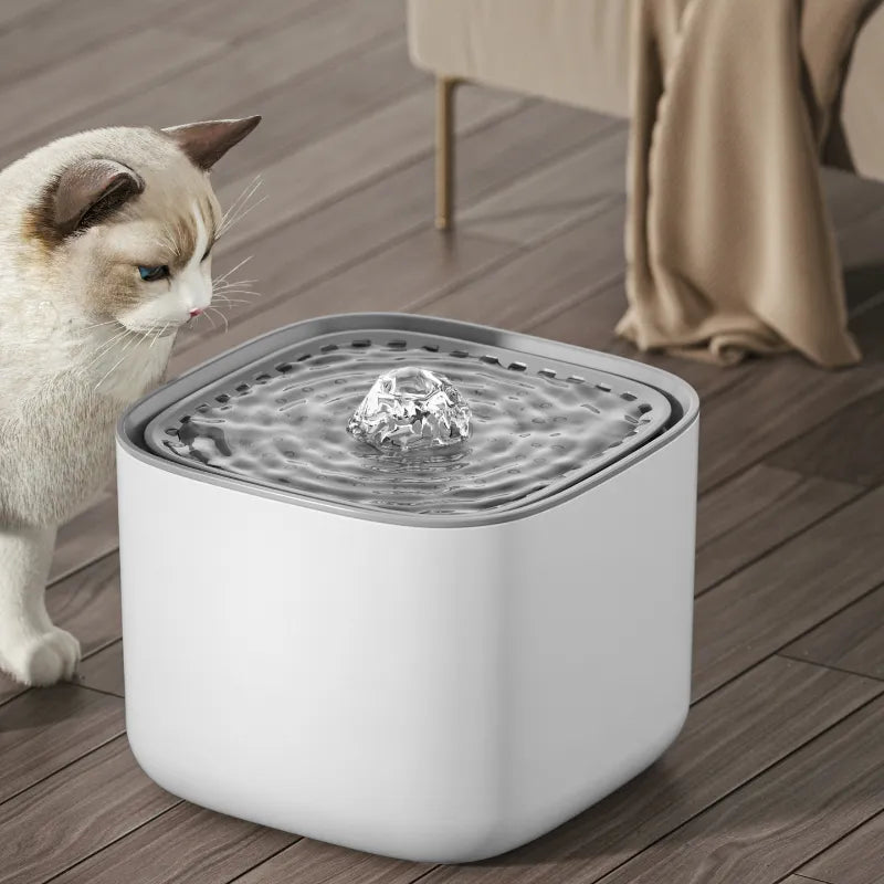 Drinkfontein voor honden 3L met ultra-stil pompsysteem. Zorgt automatisch voor schoon en fris drinkwater.