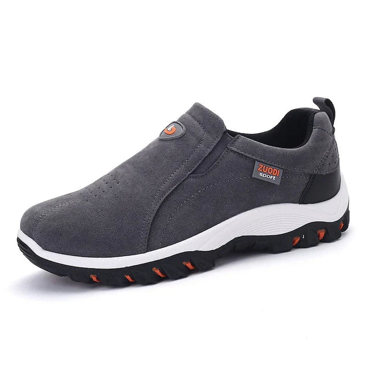 Stijlvolle sportieve heren slip-on sneakers; modern design, ademend bovenwerk en optimale ondersteuning.