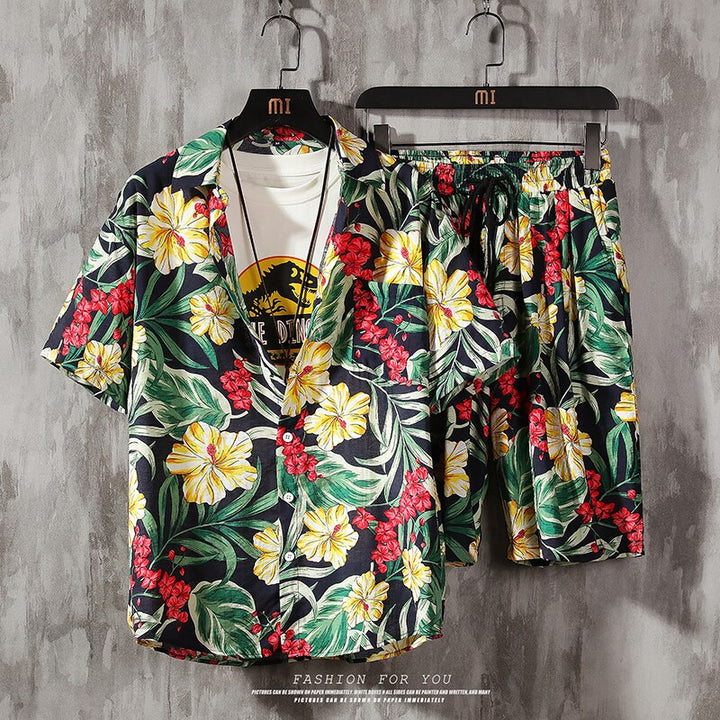 Levendige, kleurrijke heren outfitset met ademend shirt en comfortabele korte broek voor de zomer.
