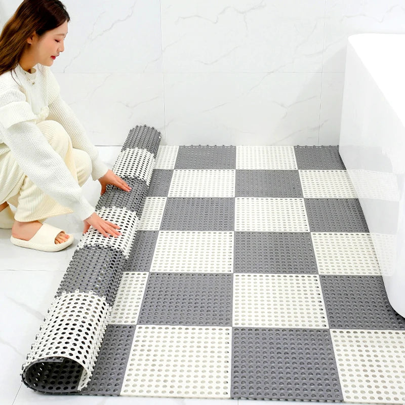 Stijlvolle GripDrop antislip douchemat in een moderne badkamer, zorgt voor veiligheid en een strakke look.