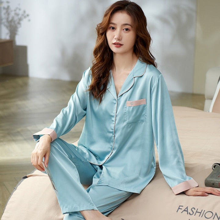 Trendy ElegantPyjama™ voor dames, combineert modieuze stijl met comfortabele pasvorm.
