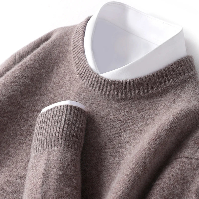 Warme heren crewneck trui, perfect voor koude winterdagen en stijlvolle wintermode outfits.