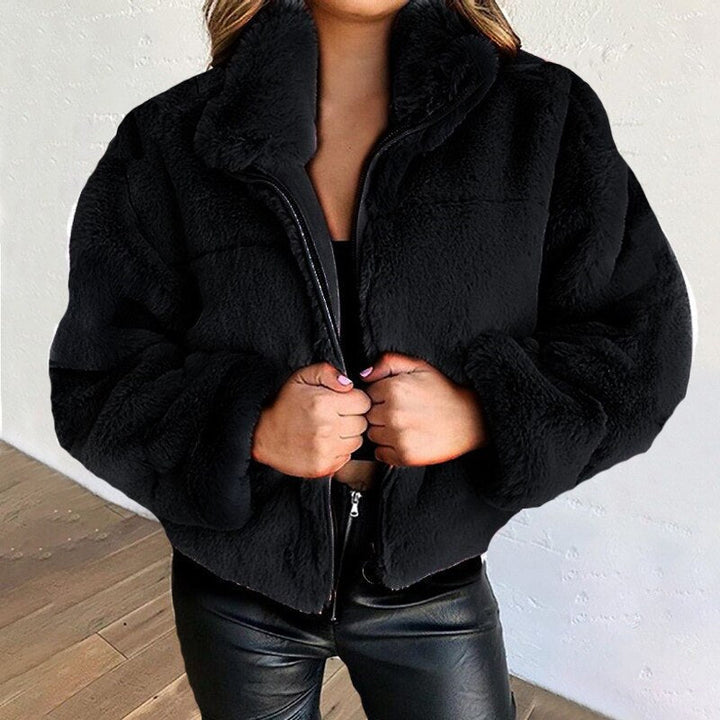 Warme en comfortabele MarliesJacket dames winterjas. Een elegante pluche jas, ideaal voor de wintermode.