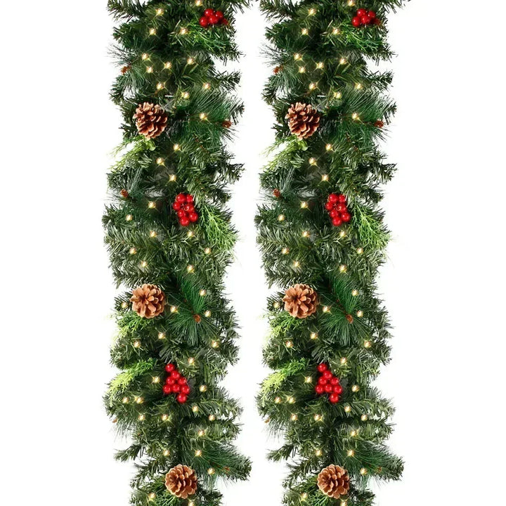 Sfeervolle kerstdecoratie: LED guirlande met warm wit licht, geschikt voor iedere ruimte.