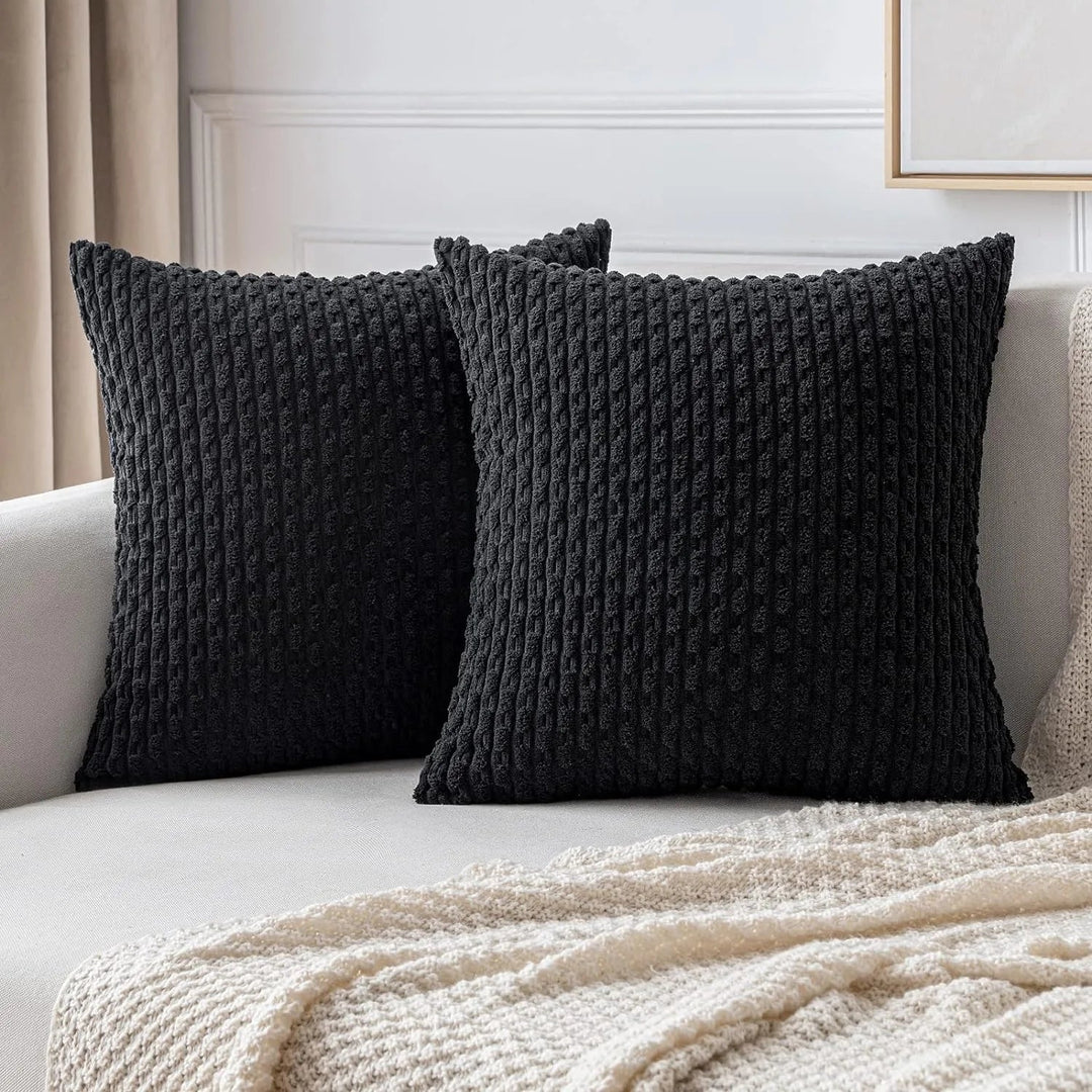 Boho-chique corduroy kussenhoes, zacht ribfluweel textiel voor unieke huisdecoratie.