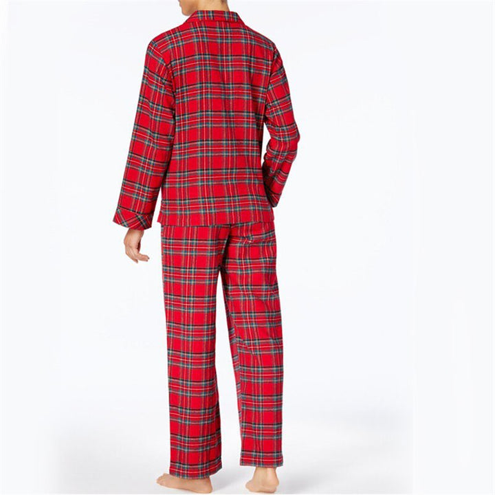 Trendy rode familie kledingset, comfortabele en bijpassende outfits voor alle gezinsleden.