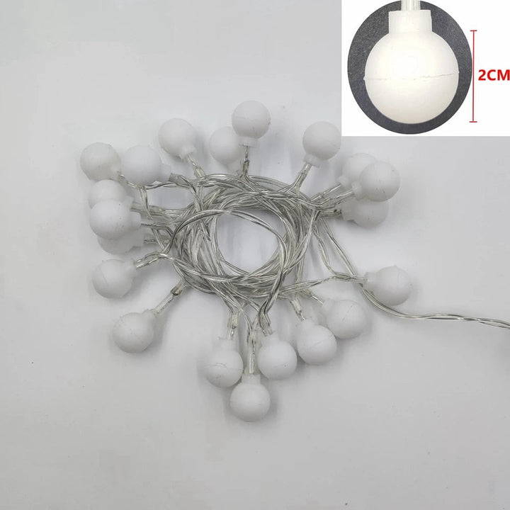 Decoratieve warm wit LED sfeerlampen, perfect voor kerst en feestverlichting. Gezellige binnenverlichting thuis.