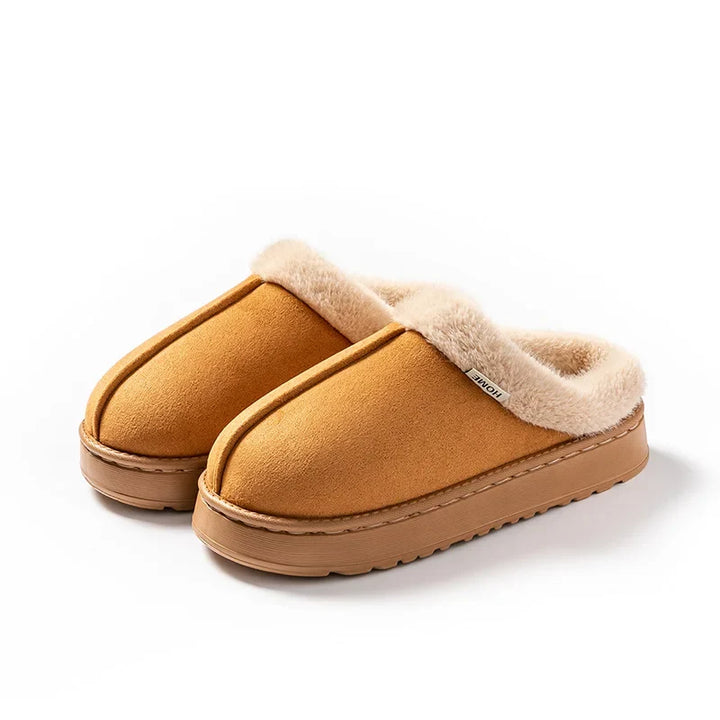 Stijlvolle unisex fluffy winterslippers, ideaal voor dames en heren. Comfortabel en warm thuis.
