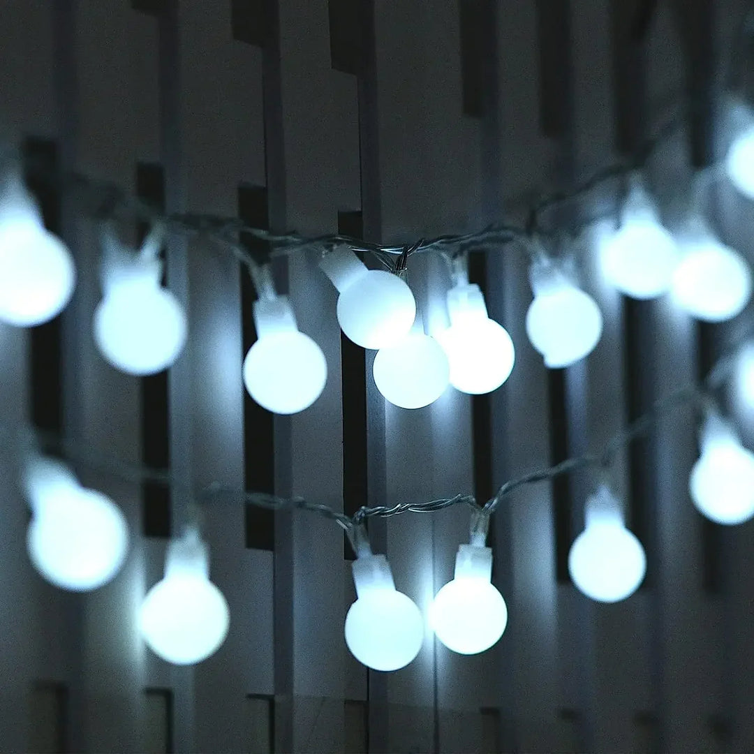 Compacte waterdichte LED bolverlichting met USB/batterij voor flexibele sfeerverlichting.