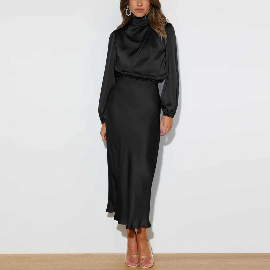 Stijlvolle satijnen damesjurk. Luxe maxi galajurk voor speciale gelegenheden, verkrijgbaar in diverse kleuren.