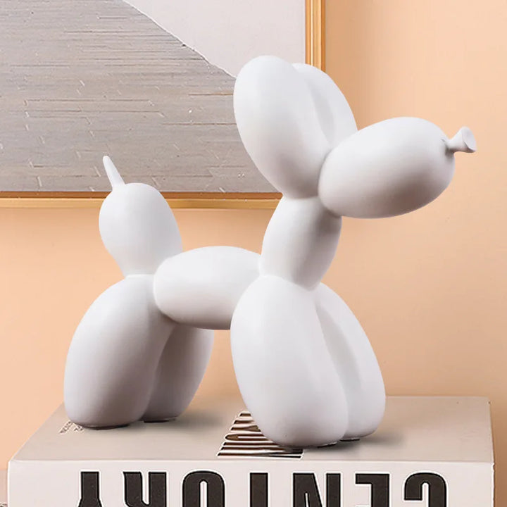 Decoratief Scandinavisch hond beeldje in ballonstijl, gemaakt van hars, ideaal als moderne interieurdecoratie.