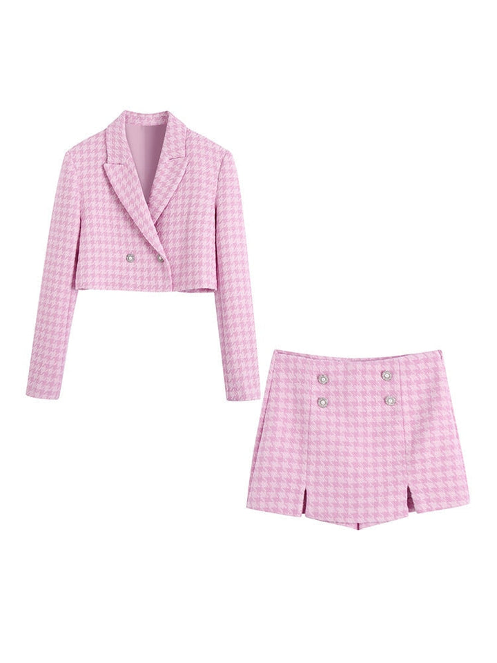 Chique roze blazer van de Isla dames tweedelige set, met revers en getailleerde pasvorm.