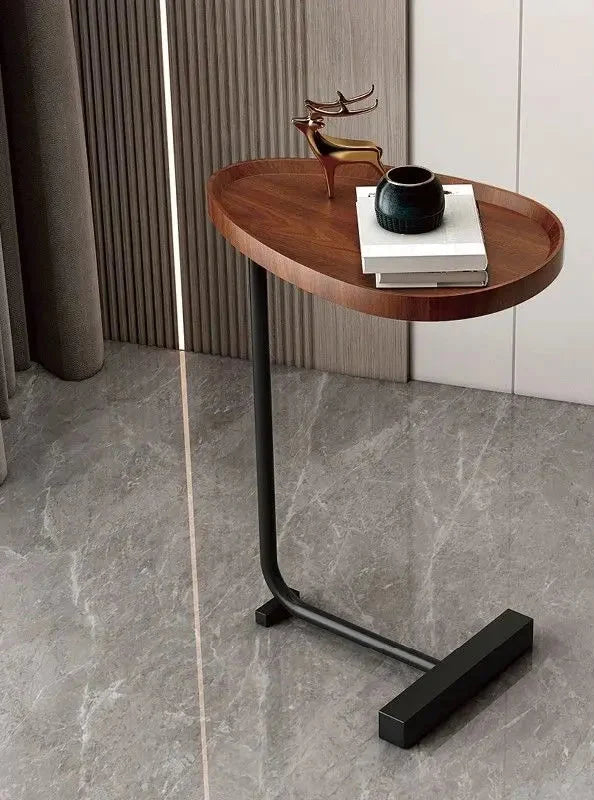 Stijlvolle bijzettafel voor de woonkamer, een modern en praktisch meubelstuk.