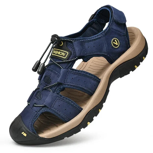 Verstelbare zwarte heren outdoorsandalen met klittenbandsluiting voor een perfecte pasvorm en comfort.