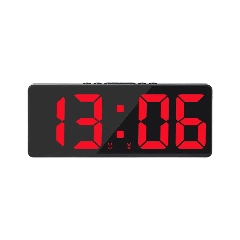 Digitale klok wekker met geluidsbediening, helder LED display voor tijd, datum en temperatuur.