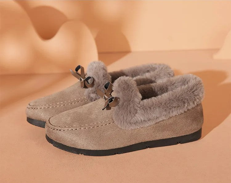 Grijze comfortabele dames sloffen, antislip en extra warm voor de winter.