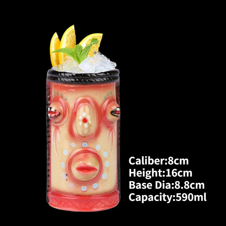 Vrolijke cocktail mok, ambachtelijk vervaardigd van keramiek.