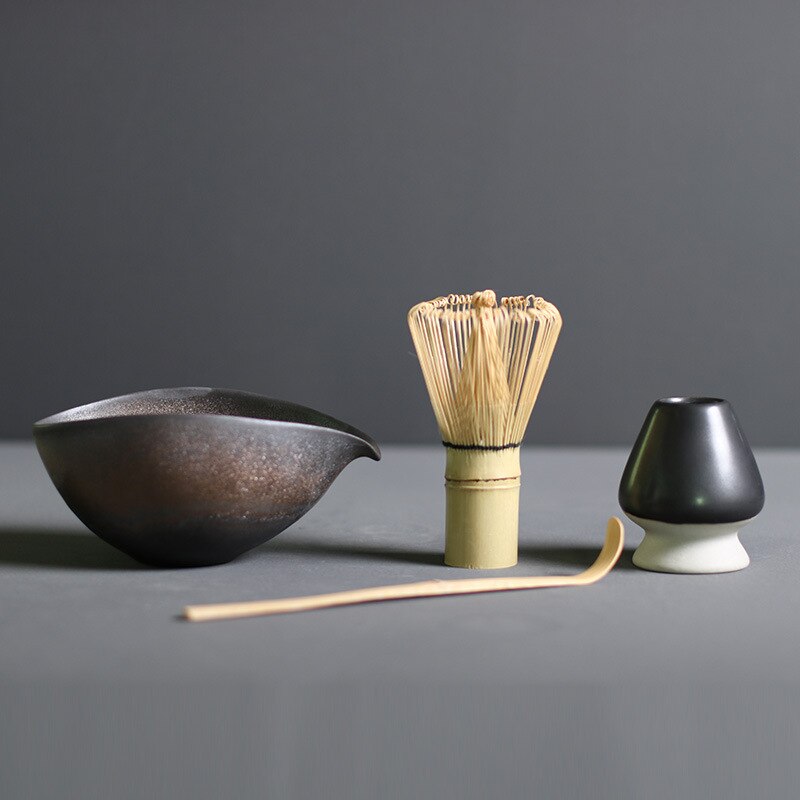 Gezonde levensstijl matcha set voor dagelijkse theeceremonies, inclusief bamboe garde en elegante theekom.