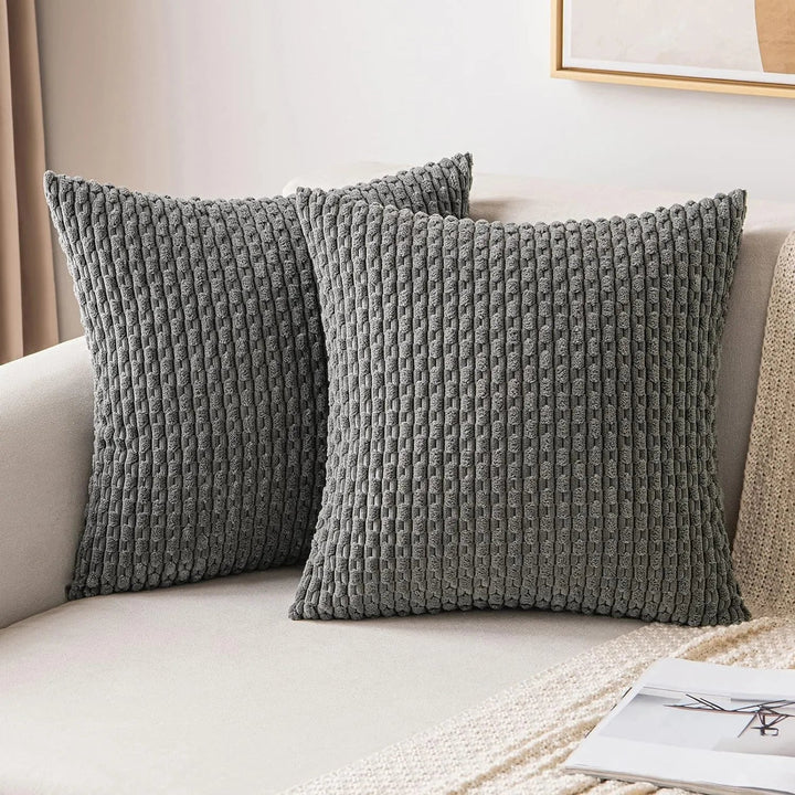 Veelzijdige corduroy kussenhoes, geschikt voor woon- en slaapkamer decoratie.