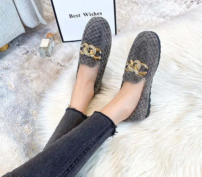 Trendy khaki loafers voor dames, warm en super comfortabel.