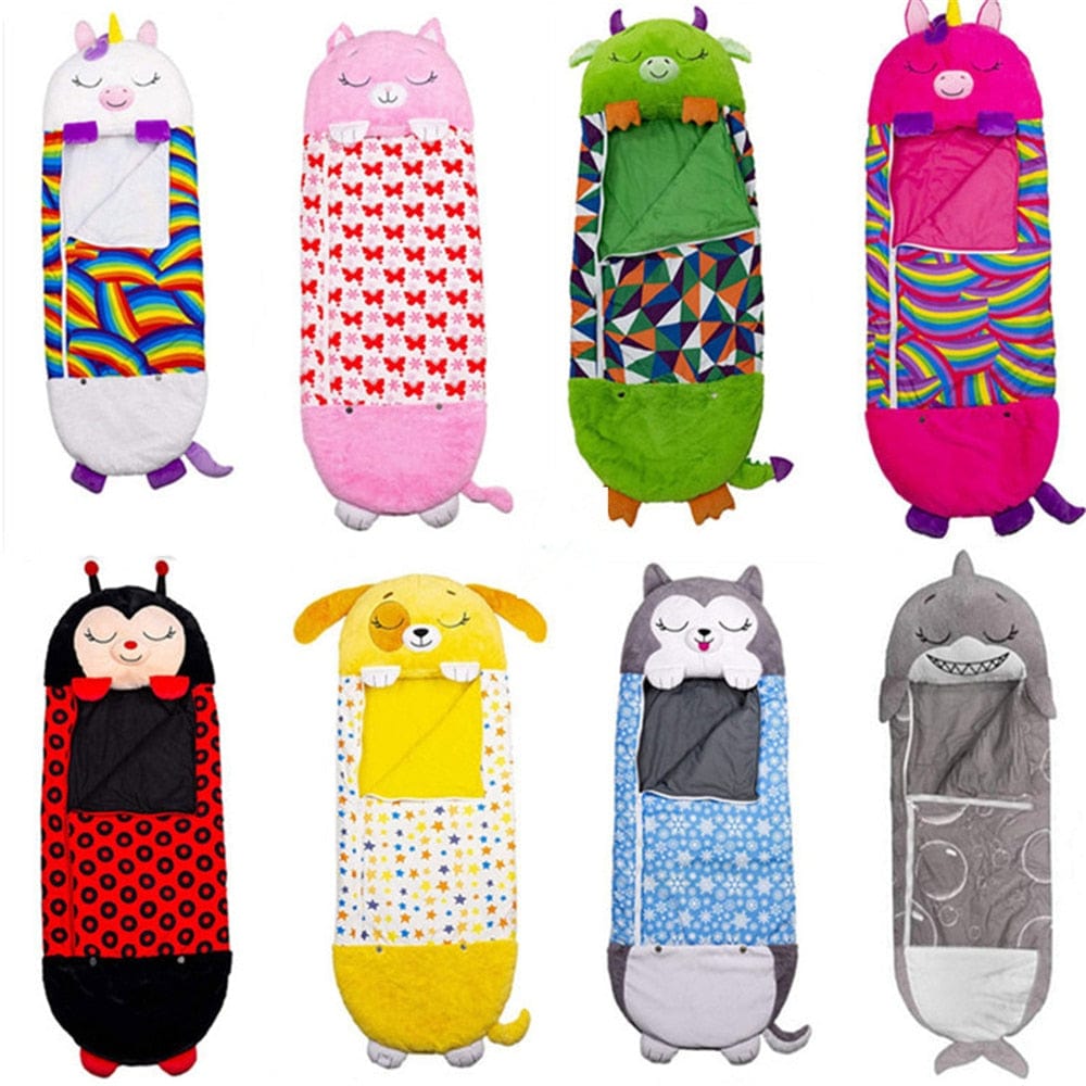 Vrolijke kinder slaapzak met kleurrijk dierenmotief; ideaal voor jongens en meisjes om comfortabel te logeren of kamperen.