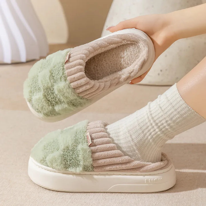 Unisex pantoffels, dik en zacht, voor ultiem comfort thuis. Warme huis schoenen, perfect als cadeau.
