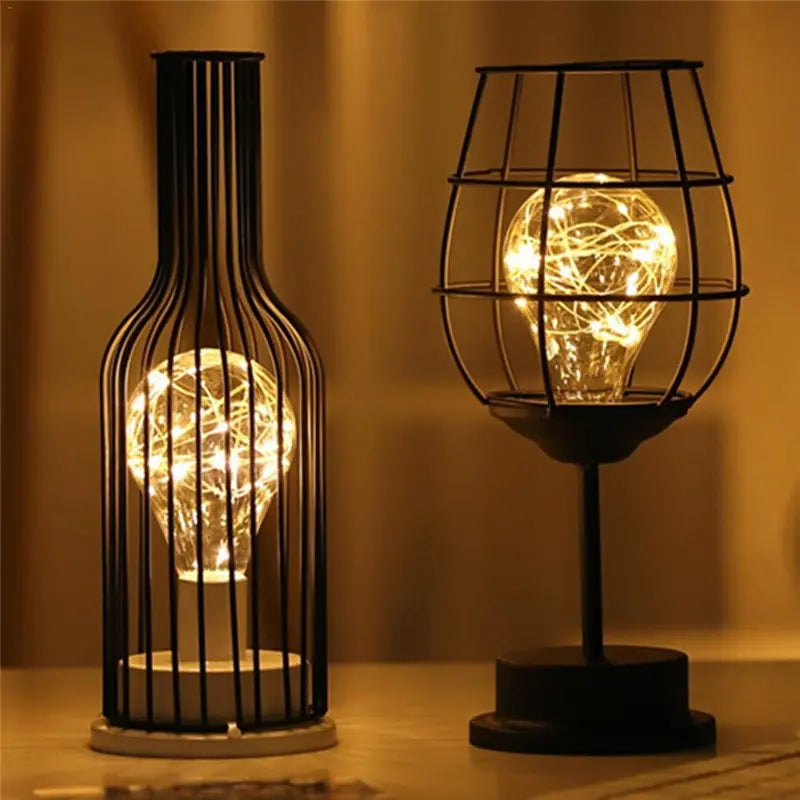 Oplaadbare draadloze LED sfeerlamp, creëert warme sfeer, geschikt voor elke ruimte.