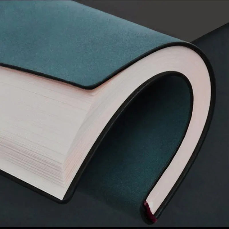 Stijlvol notitieboek (A5) met schapenvachtlook, gemaakt van PU leer, een praktisch en mooi cadeau voor studenten.