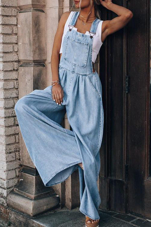 Comfortabele dames jumpsuit met wijde pijpen, bewegingsvrijheid en luchtigheid voor zonnige zomerse dagen.