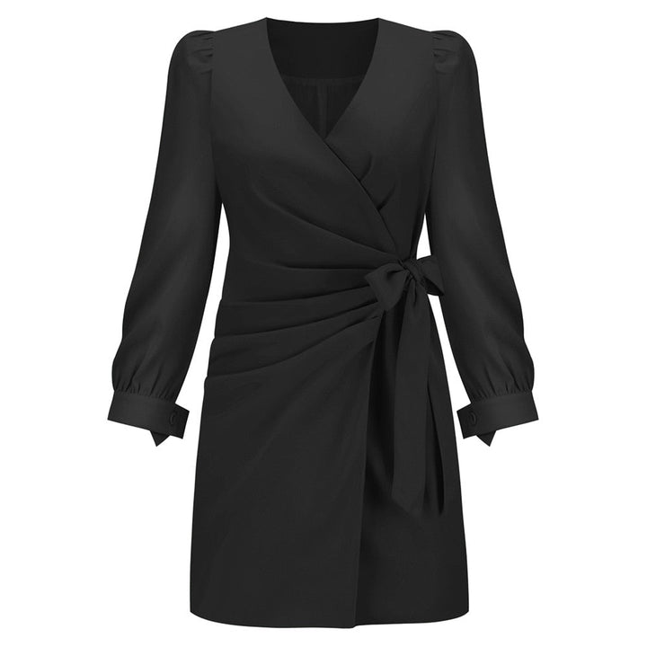 Chique casual damesjurk met V-hals en lange mouw, veelzijdig voor dagelijkse elegantie of avondje uit.