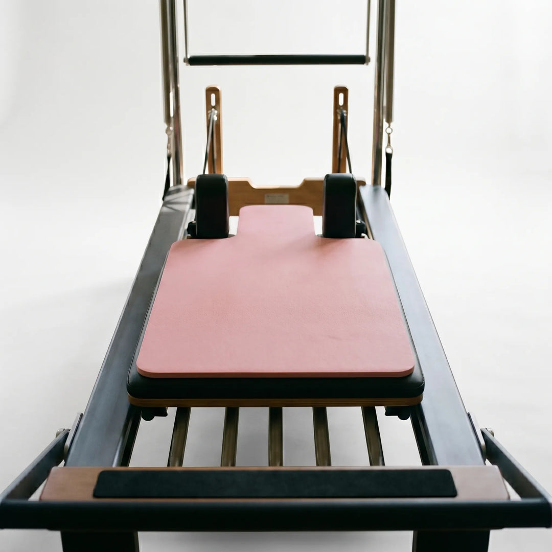 Antislip pilates reformer pad voor hygiënische oefeningen. Draagbaar fitnessmatje, comfortabel.
