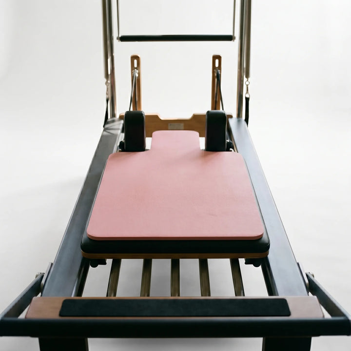 Antislip pilates reformer pad voor hygiënische oefeningen. Draagbaar fitnessmatje, comfortabel.