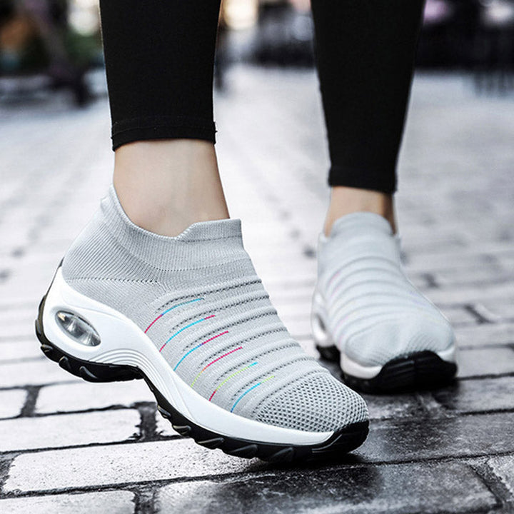 Pijnvrij lopen met FeetyGO AIR COLOR dames sneakers. Zachte zool, lichtgewicht en elastisch.