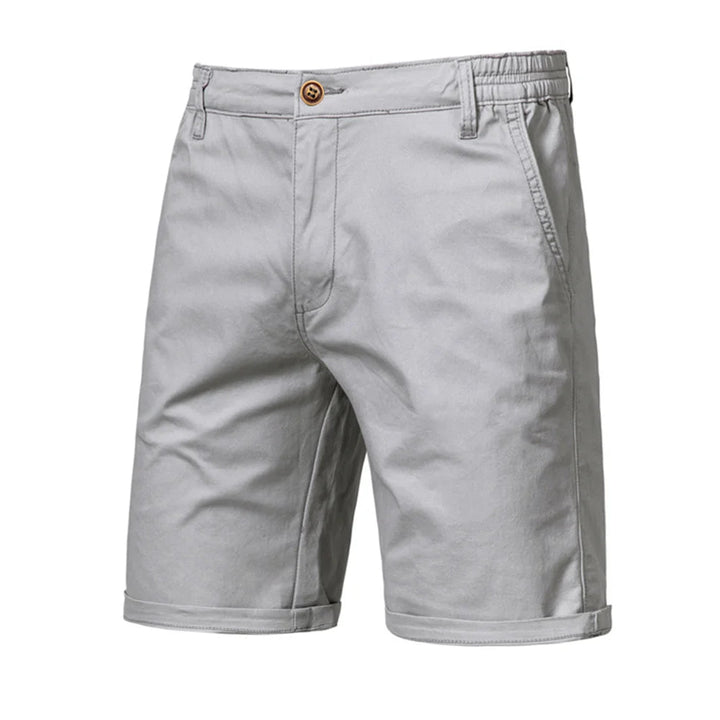 Casual heren chino short in lichtgewicht stof, perfect voor de zomer. Trendy en veelzijdig voor elke gelegenheid.