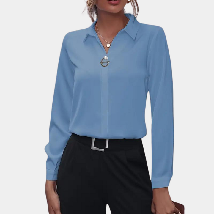 Casual Hoymans dames blouse, veelzijdig te combineren voor een relaxte maar stijlvolle look. Effen design.