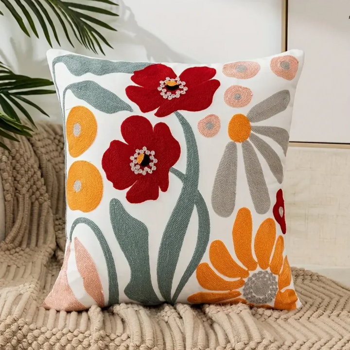 Elegante sierkussensloop met kleurrijke bloemenprint, 45x45 cm, perfect voor stijlvolle interieurdecoratie.