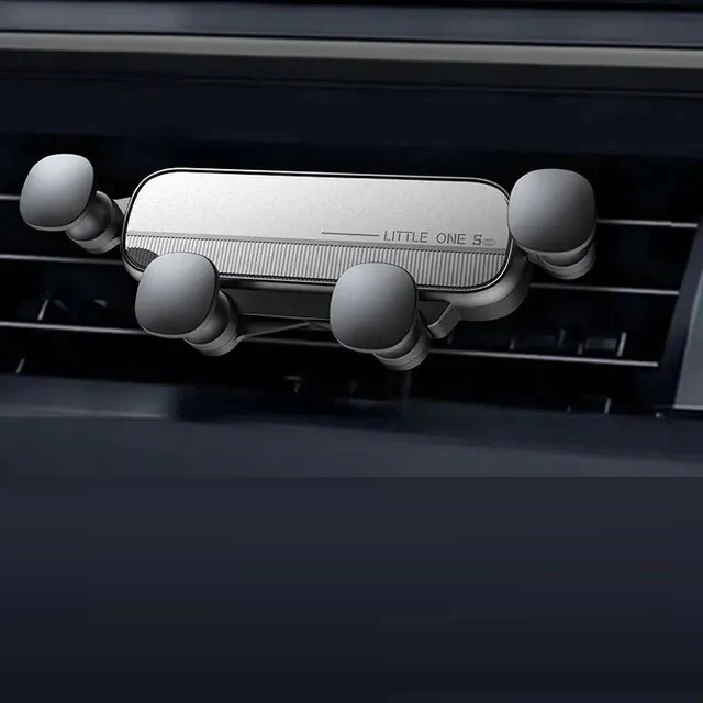 Autotelefoonhouder, universele ventilatiebevestiging, ideaal voor navigeren en bellen.