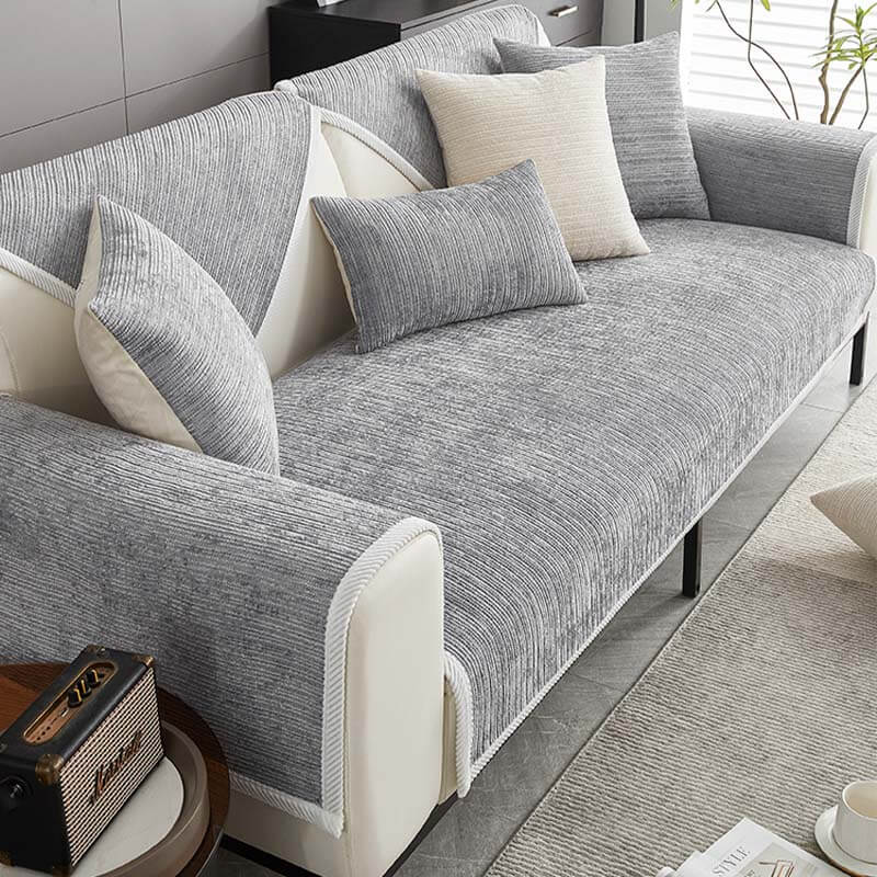 Gestreepte chenille bankhoes voor meubelbescherming. Beschermt sofa stijlvol tegen huisdieren en krassen. Woonaccessoire.